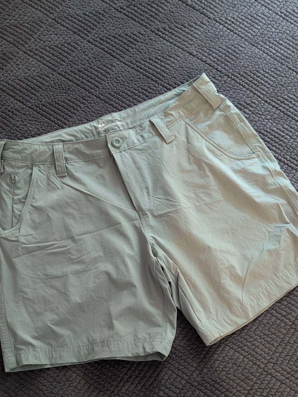 Ascend Women's Athletic Shorts in Light Gray